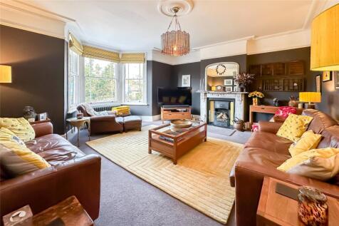 Church Crescent, St. Albans... 4 bed end of terrace house for sale