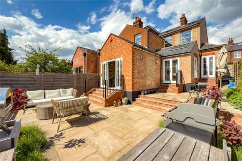 4 bedroom semi-detached house for sale