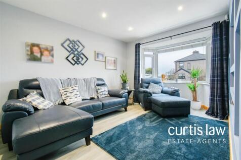 2 bedroom semi-detached bungalow for sale