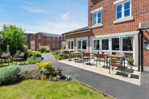 Imber Court, George Street... 2 bed apartment for sale