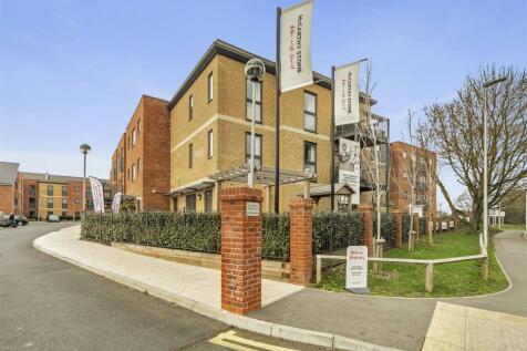 Turner Place, The Moors, Thatcham... 1 bed apartment for sale
