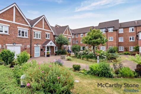 Clarence Court, Brighton Road, Horsham 2 bed apartment for sale