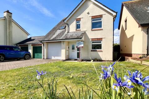 Abbey Grange Close, Buckfastleigh TQ11 4 bed detached house for sale