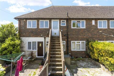 2 bedroom maisonette for sale