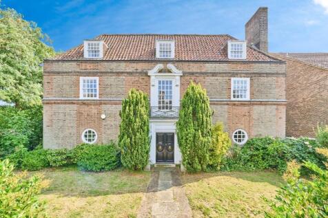 7 bedroom detached house for sale