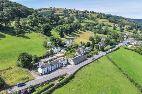 The Sun Inn, Corwen LL21 3 bed property with land for sale