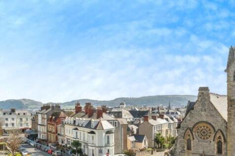 Abbey Road, Llandudno LL30 3 bed flat for sale