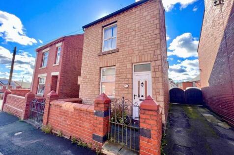 2 bedroom detached house for sale