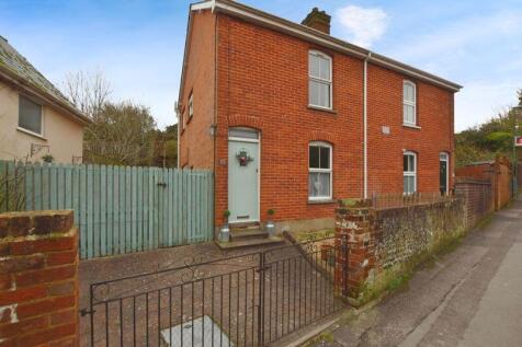 2 bedroom semi-detached house for sale