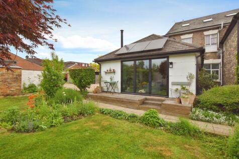 Charnwood Road, Salisbury            ... 1 bed bungalow for sale