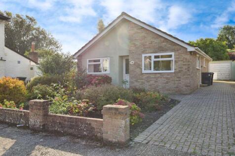 The Borough, Downton                 ... 3 bed detached bungalow for sale