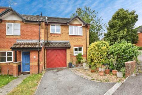 Woodbury Gardens, Harnham            ... 3 bed end of terrace house for sale