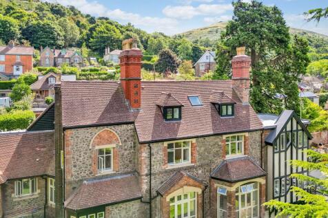 Adelaide House, Malvern WR14 2 bed apartment for sale