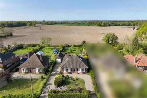 Caistor Lane, Caistor St. Edmund... 4 bed bungalow for sale