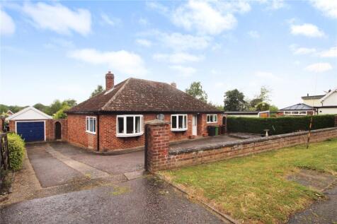 Norwich Road, Stoke Holy Cross... 3 bed bungalow for sale