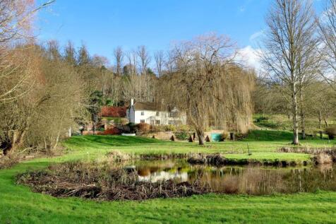 Henley Road, Wargrave, Reading... 4 bed detached house for sale