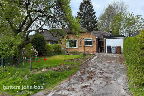 2 bedroom semi-detached bungalow for sale