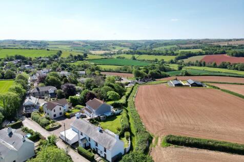 Littleham, Nr Bideford 5 bed detached house for sale