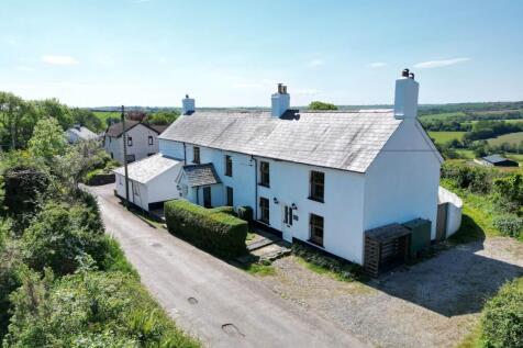 Littleham, Nr Bideford 5 bed detached house for sale