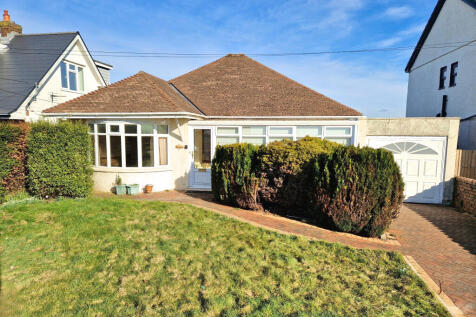 CEFN ROAD, CEFN CRIBWR, CF32 0BD 2 bed detached bungalow for sale