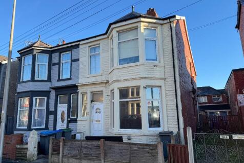 Saville Road, Blackpool FY1 4 bed semi