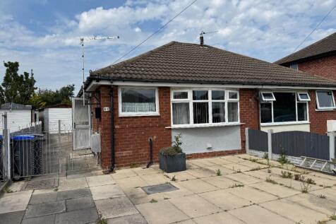 2 bedroom semi-detached bungalow for sale