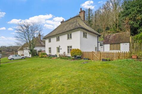 Milton Abbas, Blandford Forum, Dorset 4 bed detached house for sale