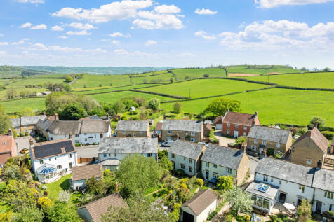 Broadwindsor, Beaminster, Dorset 3 bed detached house for sale