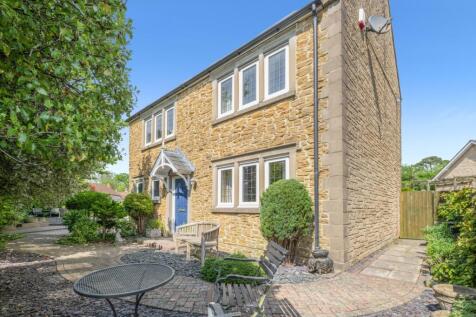 Beaminster, Dorset 4 bed detached house for sale