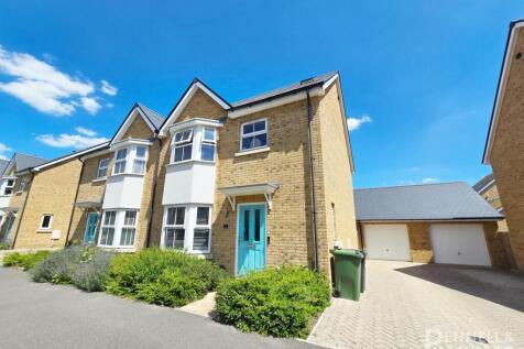 4 bedroom semi-detached house for sale