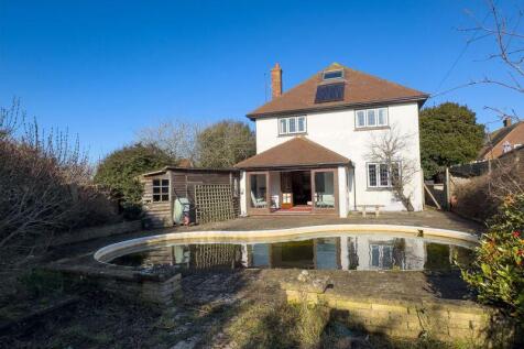 Felpham Beach Estate, West Sussex 4 bed detached house for sale