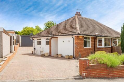 Woolgreaves Drive, West Yorkshire WF2 2 bed bungalow for sale