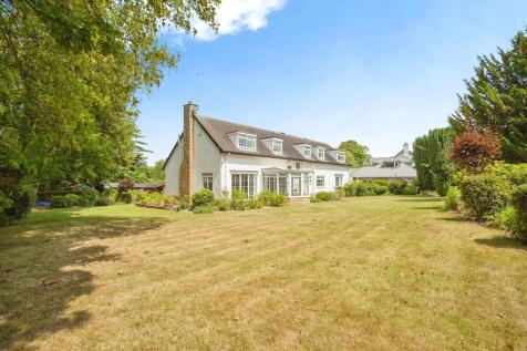 Woodthorpe Park Drive, West Yorkshire... 4 bed detached house for sale