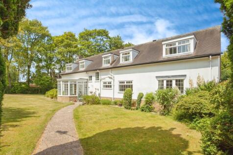 Woodthorpe Park Drive, West Yorkshire... 4 bed detached house for sale
