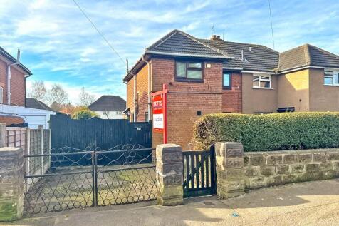 King Charles Avenue, Walsall 3 bed semi