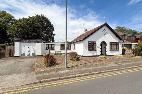 Orchard Road, Willenhall 3 bed detached bungalow for sale
