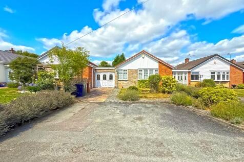 Ludlow Close, Summer Hayes, Willenhall 2 bed detached bungalow for sale