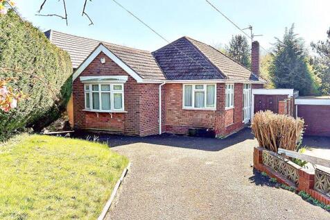 Ruskin Avenue, THE STRAITS, DY3 3DW 3 bed bungalow for sale