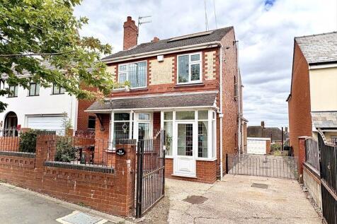 Hurst Road, COSELEY, WV14 9EX 3 bed detached house for sale