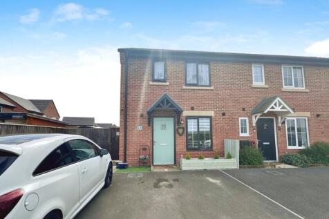3 bedroom end of terrace house for sale
