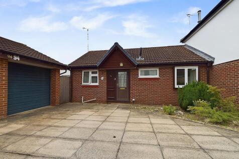 Heath Lane, Chester, CH3 2 bed detached bungalow for sale