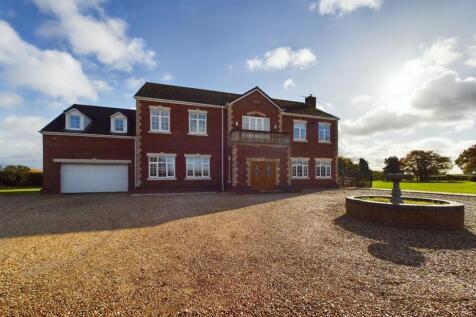 Hillock Lane, Gresford, LL12 5 bed detached house for sale