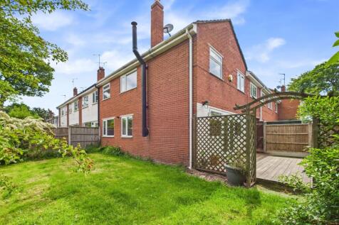 Watling Court, Vicars Cross, CH3 4 bed terraced house for sale