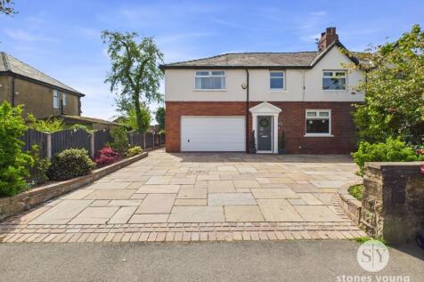 5 bedroom semi-detached house for sale