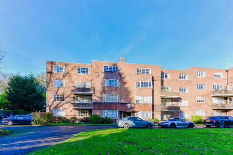 4 bedroom flat for sale