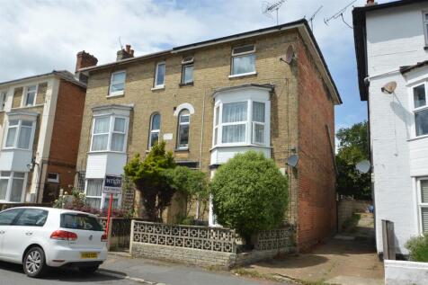 CENTRAL RYDE 1 bed flat for sale
