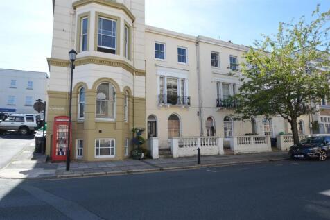 CENTRAL RYDE 1 bed flat for sale
