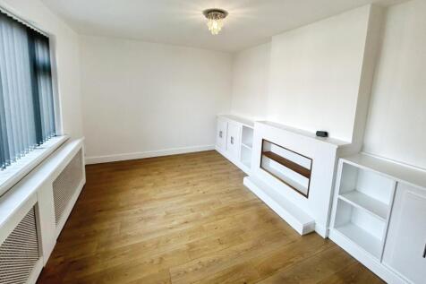 Manor Road, Brinsworth, Rotherham... 3 bed semi