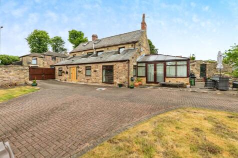 Doncaster Road, Rotherham S65 3 bed detached house for sale