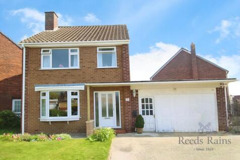 Detached house for sale